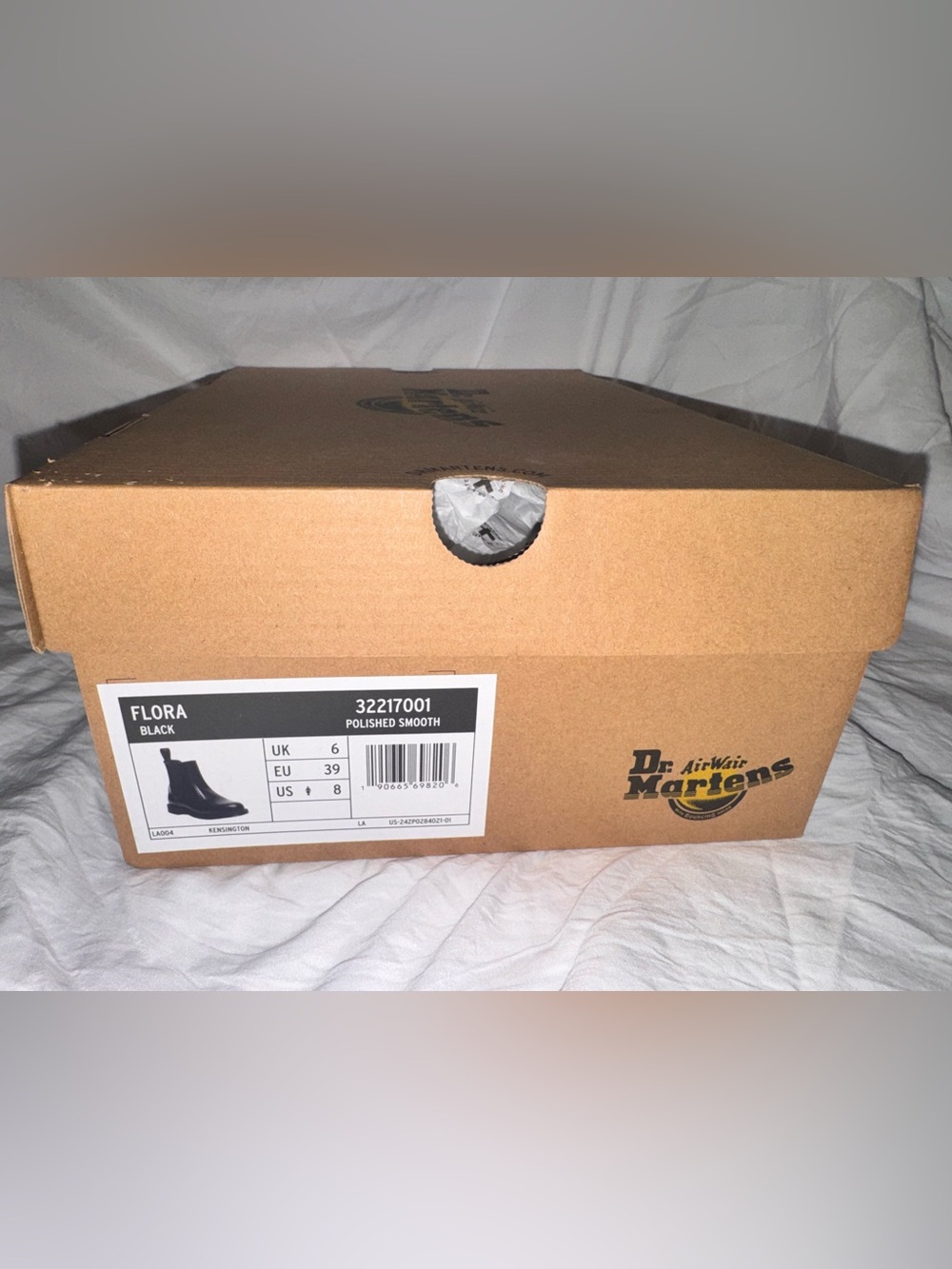 Dr. Martens Flora Chelsea Boots Black Polished Smooth Leather Women’s 8 - Picture 3 of 10